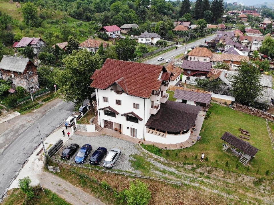 Heaven Guesthouse Corbeni Kültér fotó
