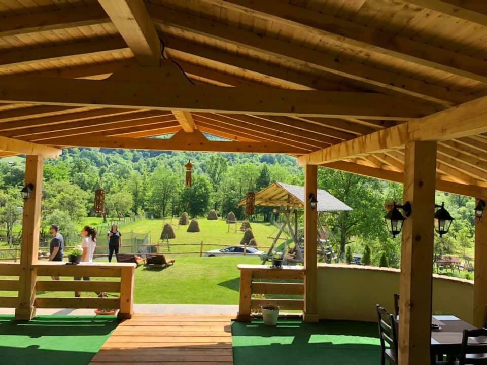 Heaven Guesthouse Corbeni Kültér fotó