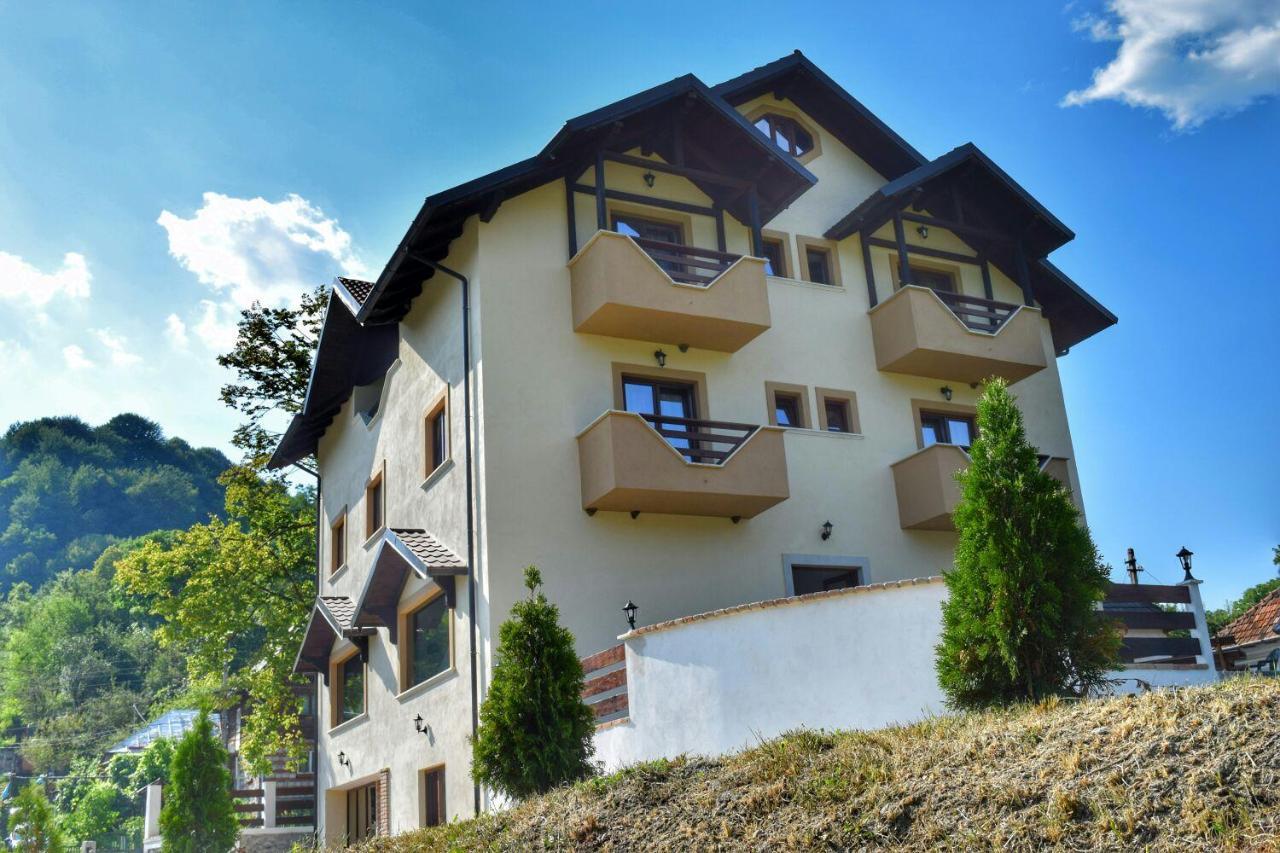 Heaven Guesthouse Corbeni Kültér fotó